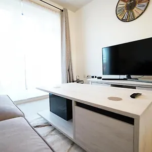  Apartment Deluxe Two Bedroom Serviced By Hampshire Stays - Southampton Near M3 And M27 United Kingdom