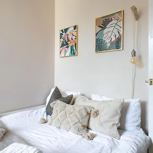  Apartment Prime Location Pontcanna Modern 2 Bedroom With Privat Parking United Kingdom
